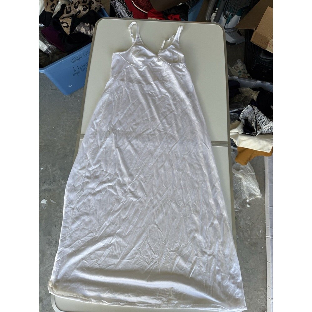 Vintage Vanity Fair White Ivory Full Slip 34 32" /40 Nylon Spandex Lingerie